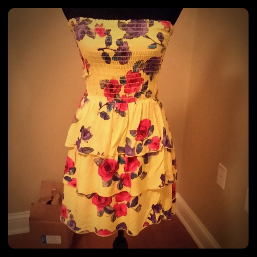 short yellow dress